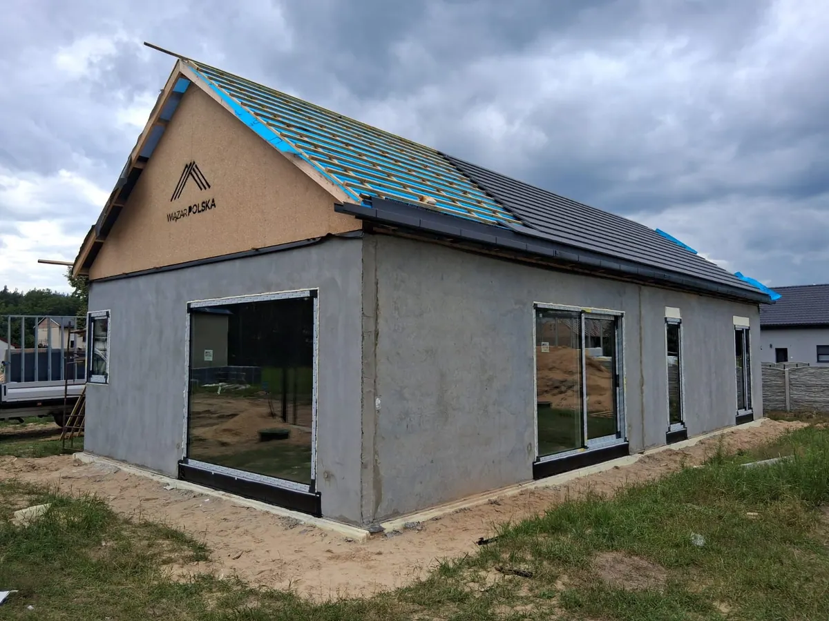 Dom z keramzytobetonu ze stolarką zamontowaną przez Bauline — zdjęcie 4 z 6