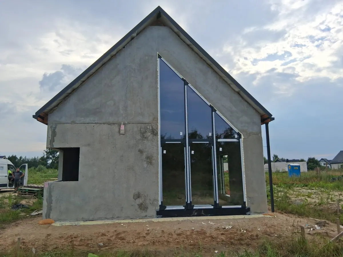 Dom z keramzytobetonu ze stolarką zamontowaną przez Bauline — zdjęcie 6 z 6