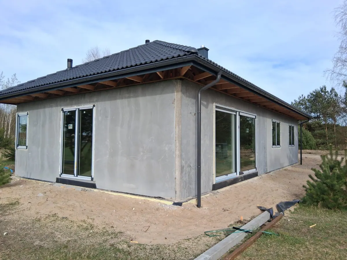Dom z keramzytobetonu ze stolarką zamontowaną przez Bauline — zdjęcie 5 z 6