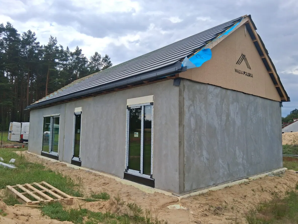 Dom z keramzytobetonu ze stolarką zamontowaną przez Bauline — zdjęcie 5 z 6