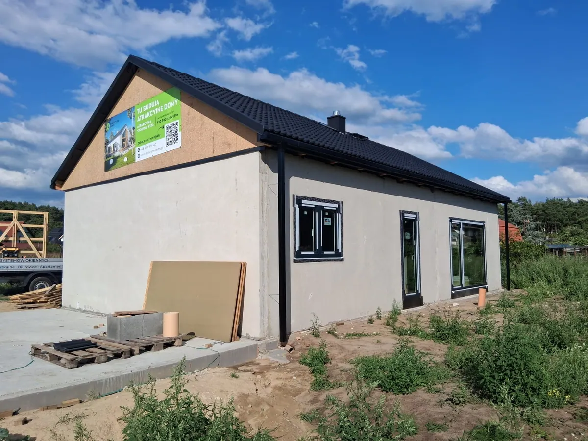 Dom z keramzytobetonu ze stolarką zamontowaną przez Bauline — zdjęcie 3 z 6